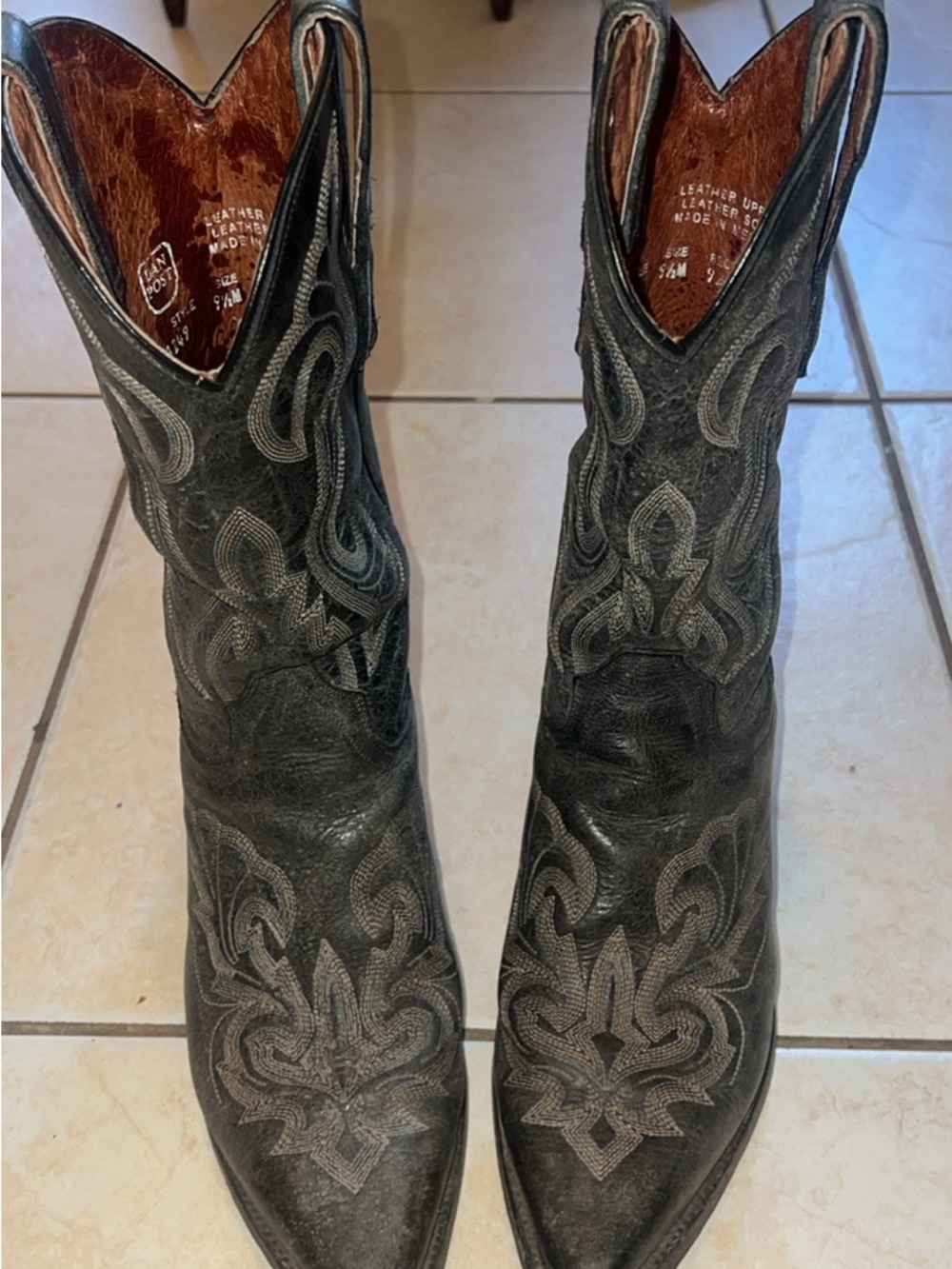 Unisex vintage grayish brown Embroidered Pointed-Toe Western Boots